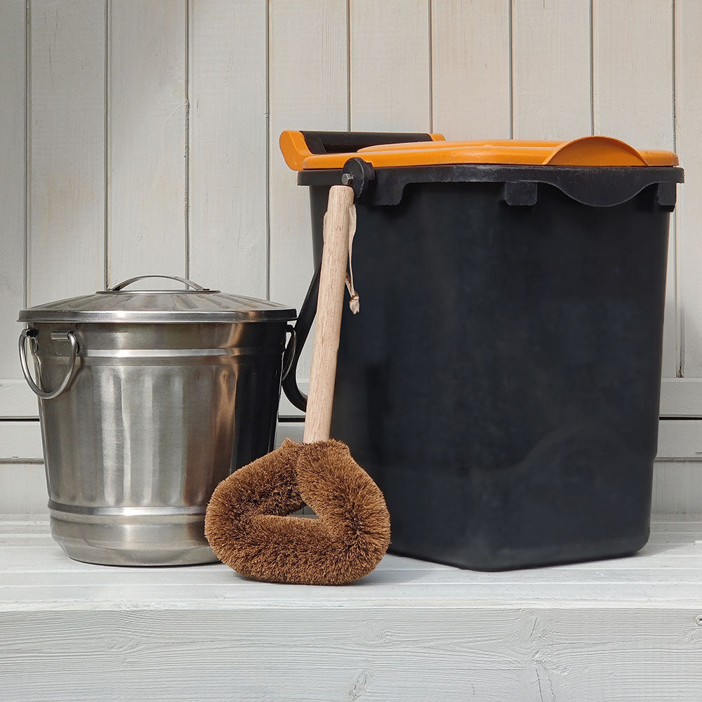 Why Your Bins Need a Good Scrub This Summer (And the Tool That Makes It Easy)